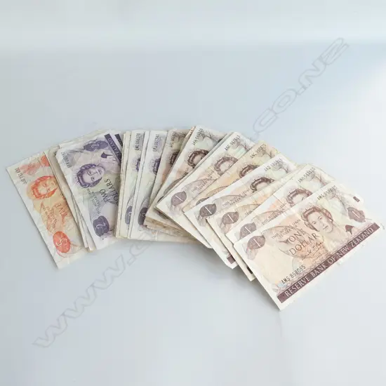 COLLECTION NZ BANK NOTES: $5, $2, $1