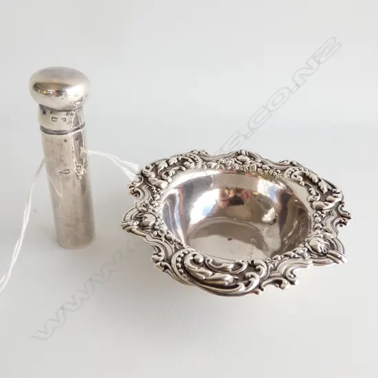 SILVER SMALL EMBOSSED DISH + VANITY JAR