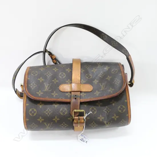 FAUX LOUIS VUITTON BAG