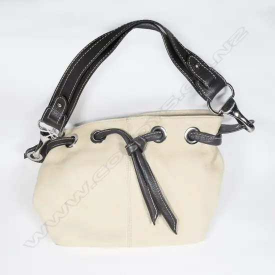 VERA PELLE ITALIAN LEATHER HANDBAG