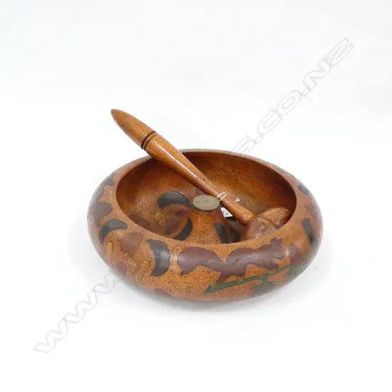 POKER WORK NUT BOWL AND HAMMER