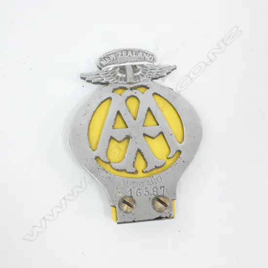 VINTAGE AA CAR BADGE AUCKLAND  A16587