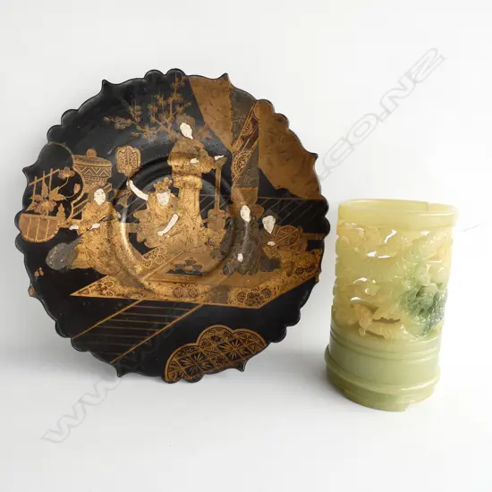 CHINESE BLACK LACQUER PLAQUE, SOME CHIPS DIA. 230mm + GREEN RESIN VASE H.130mm