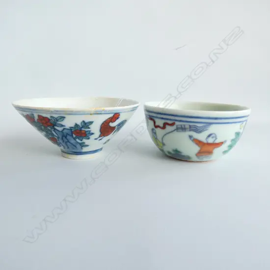 2 CHINESE DOUCAI SMALL BOWLS; 1 CHICKENS...