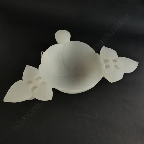 PALE GREEN JADE DISH, LOTUS DESIGN, APPROX DIA 250mm