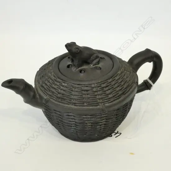 CHINESE ZISHA YIXING TEAPOT