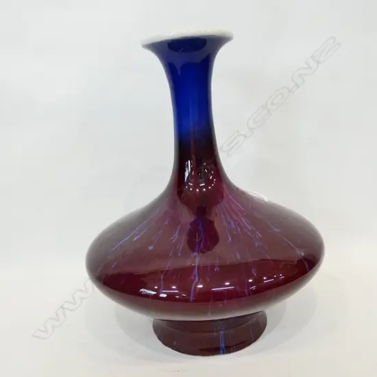 CONTEMPORARY CHINESE VASE H. 260MM
