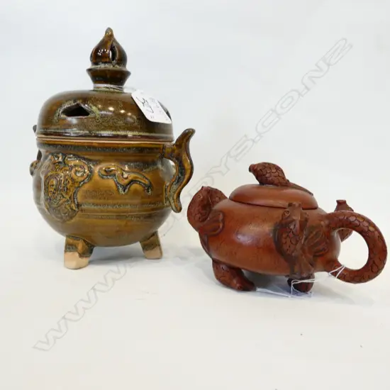 CHINESE LIDDED CONTAINER + YIXINGWARE TEAPOT