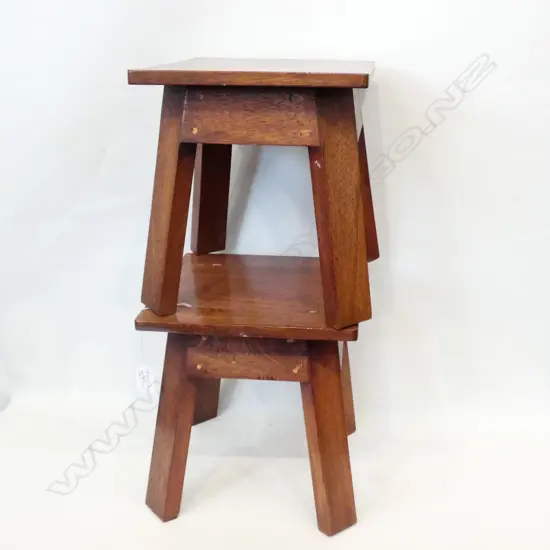 PR OF SMALL SIDE TABLES H 250 MM