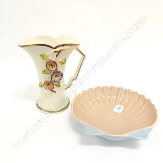 POOLE SHELL DISH +ARTHUR WOOD JUG H 200 MM