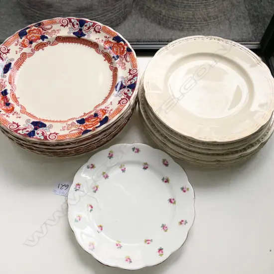 ASSORTED ANTIQUE CHINA DINNER PLATES