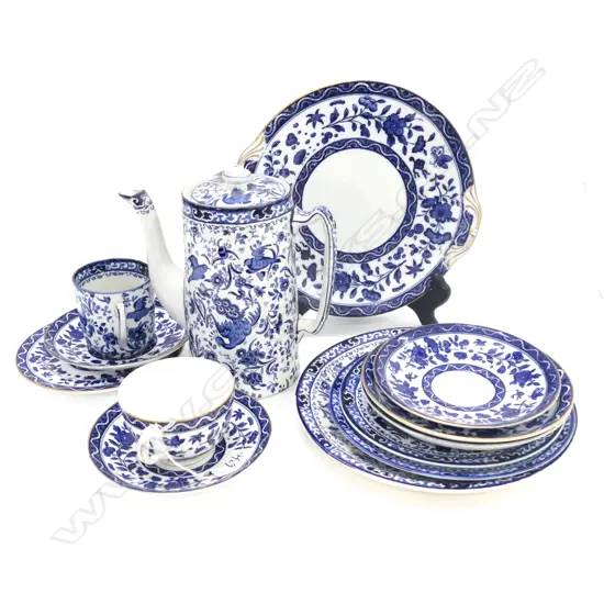 COLLECTION BURLEIGHWARE INCL COFFEPOT AF & R. DOULTON