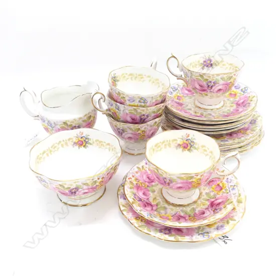17 PCE R/ALBERT 'SERENA' TEA SERVICE; 5 TRIOS, EXTRA CUP & SAUCER, MILK CHIPPED & SUGAR