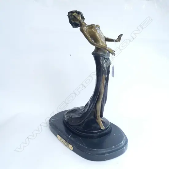 MARIA PARIS ART DECO STYLE BRONZE FIGURE 'PRETTY POSH'