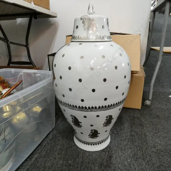 LARGE LIDDED URN H. 620MM