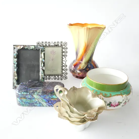 BOX LOT R/DOULTON VASE, OTHER, PAUA BOX ETC