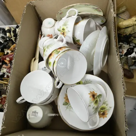 BOX LOT ASST. TRIOS ETC INCL. SET 6 R/VALE