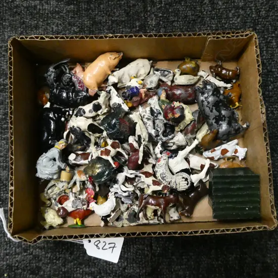 COLLECTION OF SMALL SCALE LEAD FARM ANIMAL TOYS