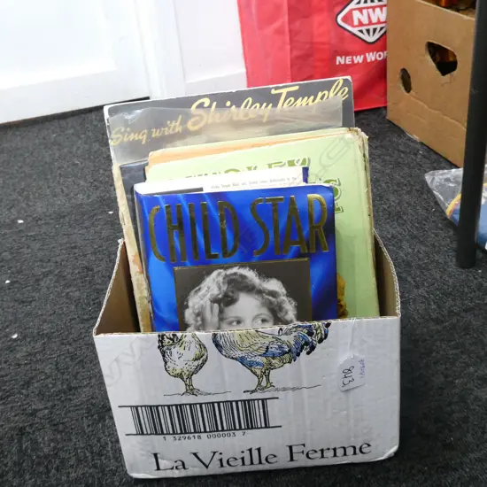 7 PCES ASST SHIRLEY TEMPLE MEMORABILIA