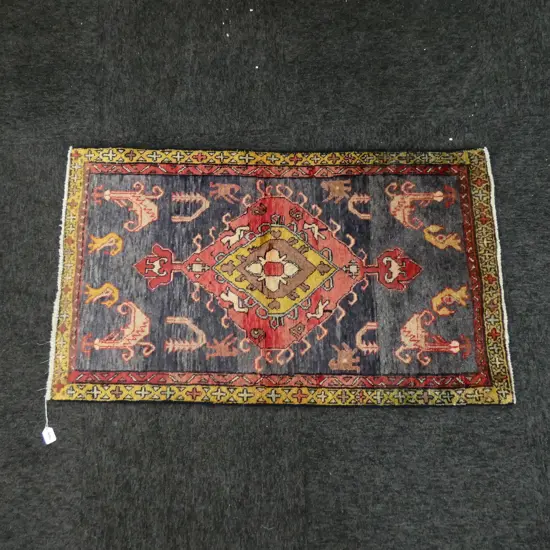 #44G PERSIAN SHAHRE BABAK HAND KNOTTED WOOL PILE RUG 1040 X 620MM