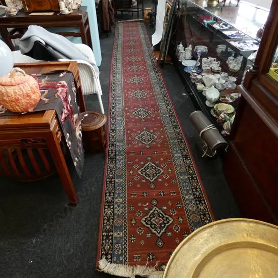 MACHINE KNOTTED RUNNER 6680 X 795MM