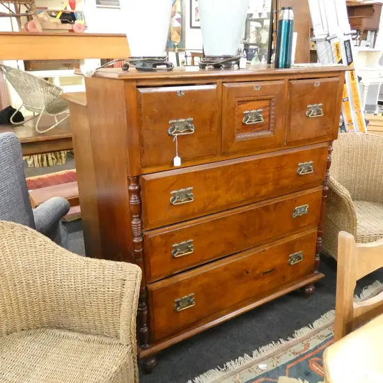 NZ TIMBERS LARGE SCOTCH CHEST
