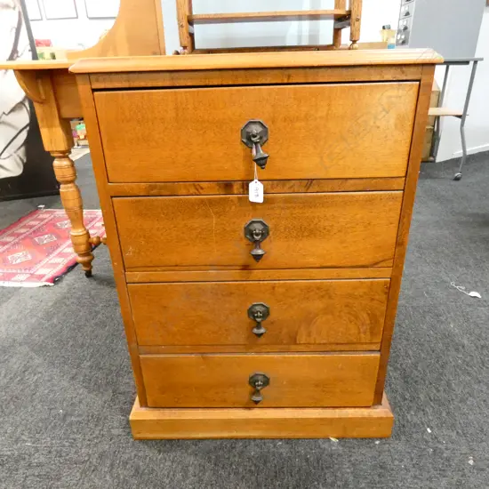 SMALL OAK CHEST OF 4 DRAWERS H. 740MM