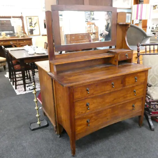 ARTS & CRAFTS OAK DRESSER W. 1150MM