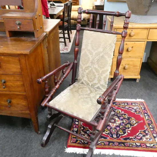 ROCKING CHAIR