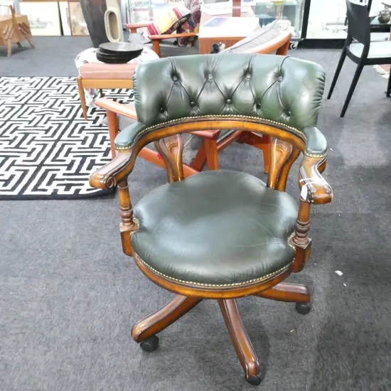 REVOLVING LEATHER OFFICE CHAIR