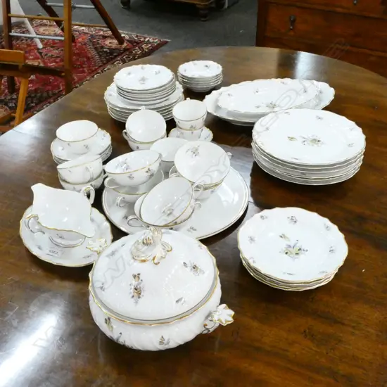 LARGE HUTSCHENREUTHER 'DRESDEN' DINNER SERVICE SOME FAULTS