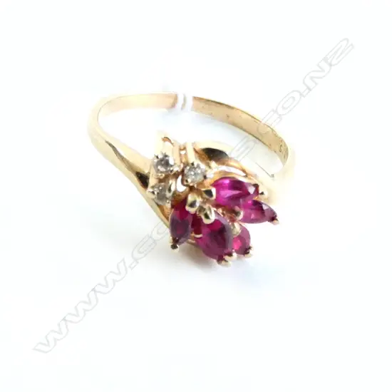 9ct RUBY? & DIAMOND CLUSTER RING