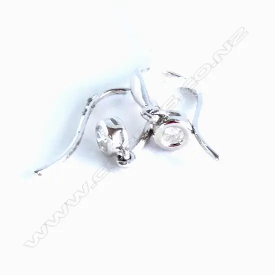 PR 9CT W/GOLD 2 DIAMOND EARRINGS INS $520