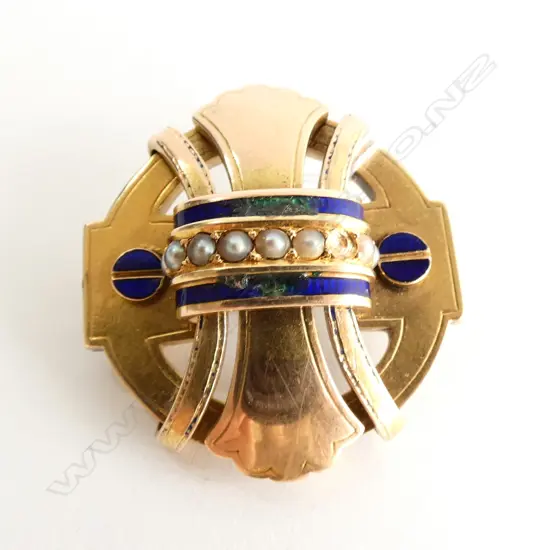 10CT GOLD & ENAMEL BROOCH 13gm (ENAMEL CHIPPED)