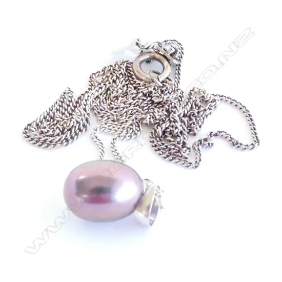 REAL NATURAL PEARL PENDANT ON STG SILVER CHAIN