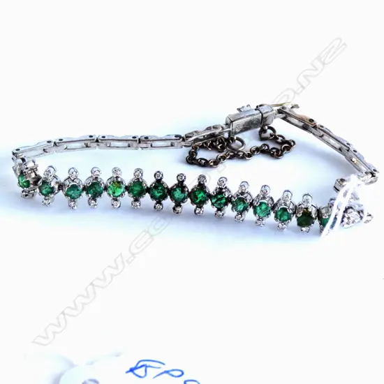14K WHITE GOLD EMERALD & DIAMOND BRACELET 10gms