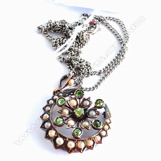 15ct c1900 GOLD PERIDOT & SEED PEARL PENDANT 4gms