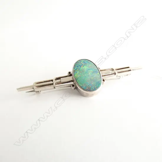 ART DECO SILVER AND OPAL (DOUBLET) BROOCH