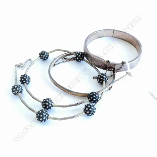 STG SILVER CONTEMPORARY NECKLACE + 2 STG BRACELETS
