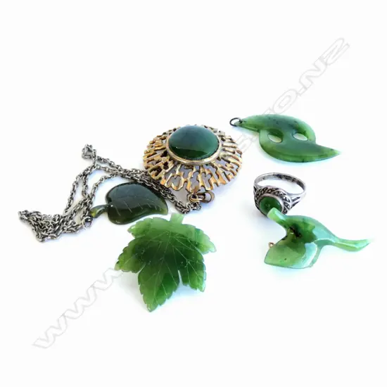 6 NEPHRITE JEWELLERY ITEMS. PENDANTS SILVER RING ETC