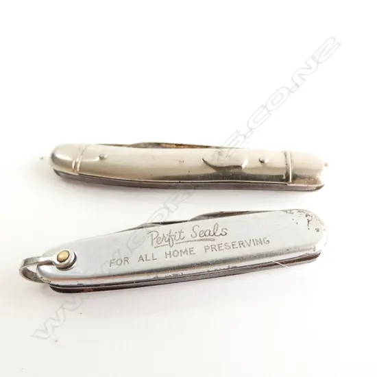 2 VINTAGE SMALL POCKET KNIVES 'PERFIT SEALS'...