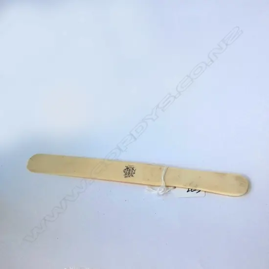 IVORY PAGE TURNER L. 250MM