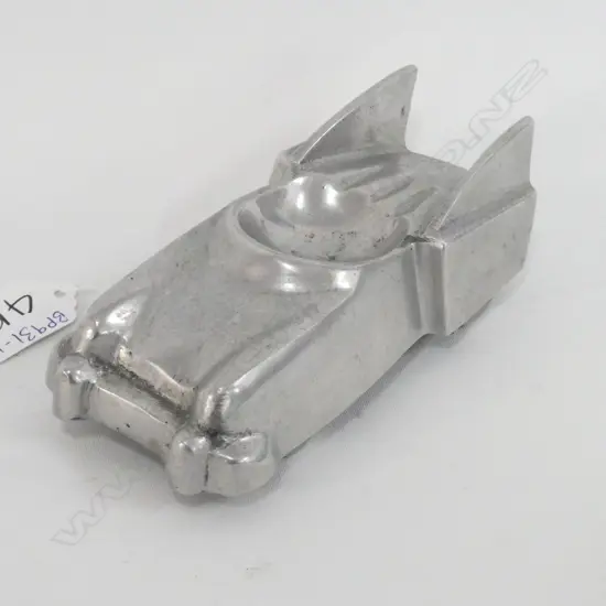 MID CENTURY VINTAGE BAT MOBILE CAST ALLOY ASHTRAY L. 144mm