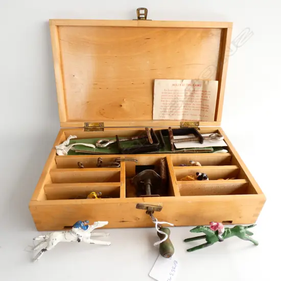 BOXED VINTAGE CHAD VALLEY HORSE RACING GAME