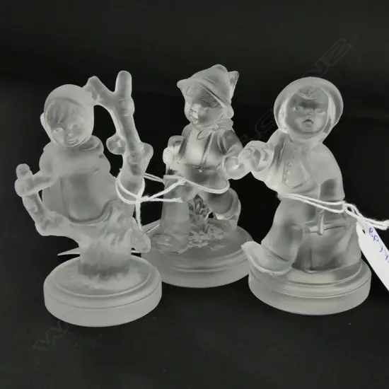 3 X GOEBELS CRYSTAL HUMMELS--APPLE TREE GIRL 142, GRAND PA'S BOY 562--MERRY WANDERDER 7