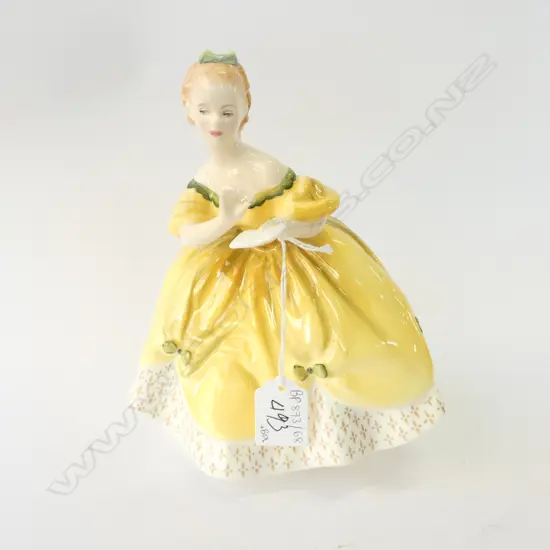 R/DOULTON FIGURE 'LAST WALTZ' CRACKED + BOX