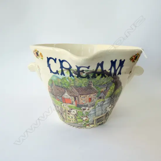 CREAM BUCKET 275MM DIA