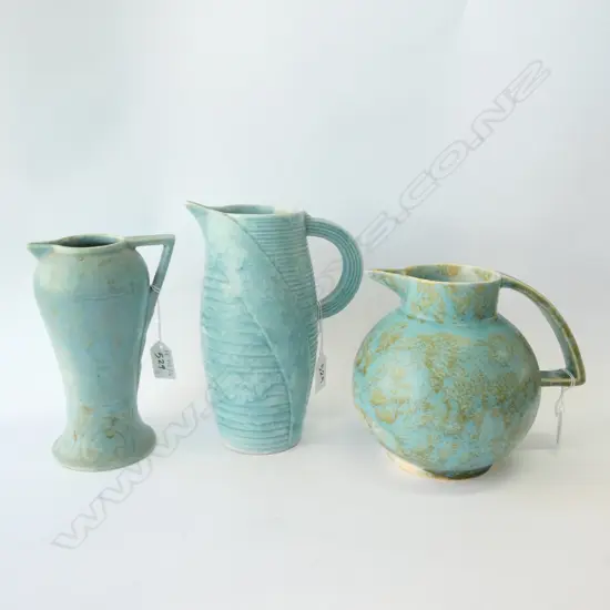 3 BLUE ART DECO JUGS H. 220MM
