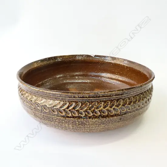 SALT GLAZED NEW ZEALAND STUDIO POTTERY BOWL  275mm