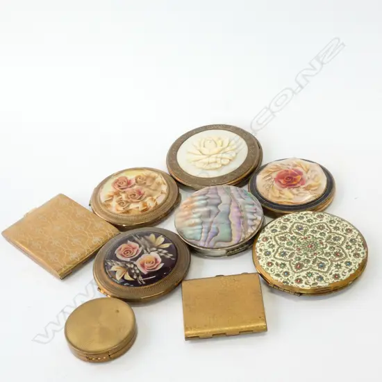 COLLECTION ASST. VINTAGE COMPACTS
